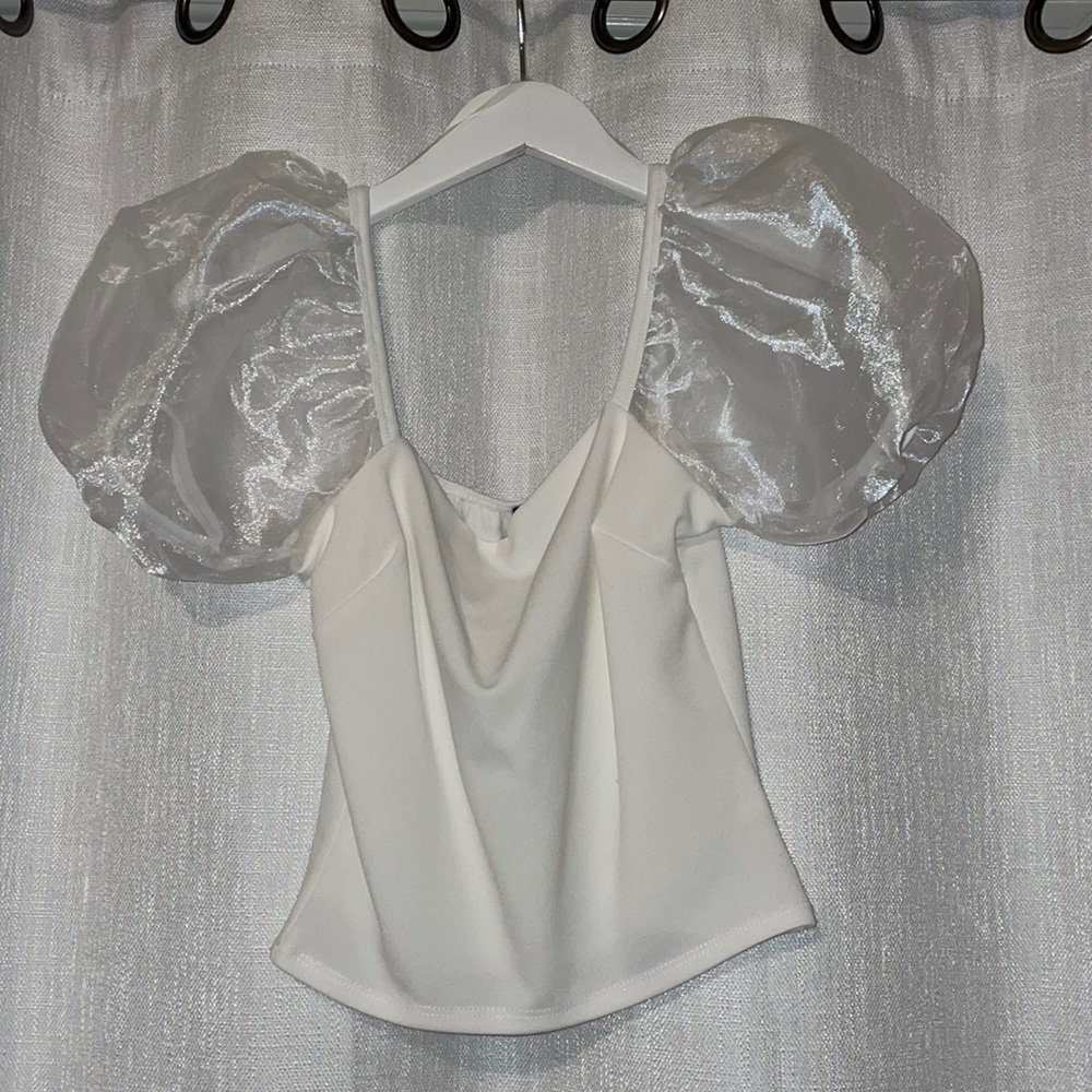 small white puff sleeve crop top